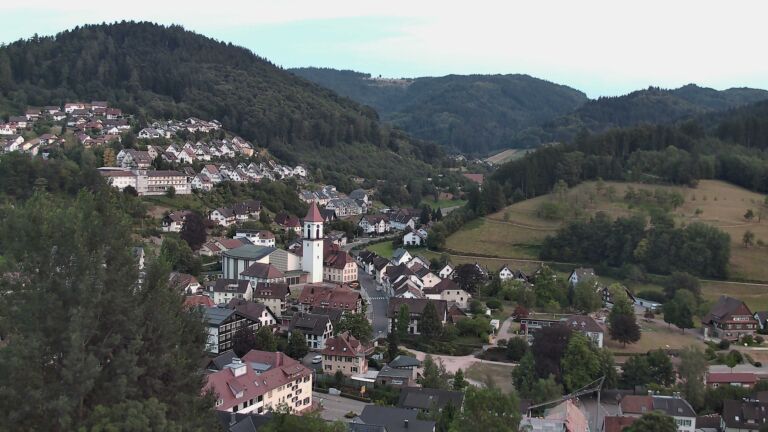 Dieses Bild zeigt eine Webcam-Aufnahme von Ottenhöfen, aufgenommen am Dienstag, den 14.07.2026 um 21:30 Uhr