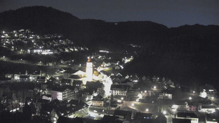 Dieses Bild zeigt eine Webcam-Aufnahme von Ottenhöfen, aufgenommen am Dienstag, den 03.02.2026 um 18:30 Uhr