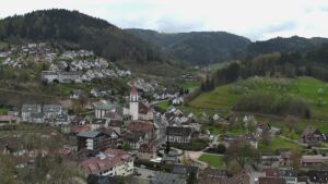 Dieses Bild zeigt eine Webcam-Aufnahme von Ottenhöfen, aufgenommen am Freitag, den 10.04.2026 um 14:00 Uhr