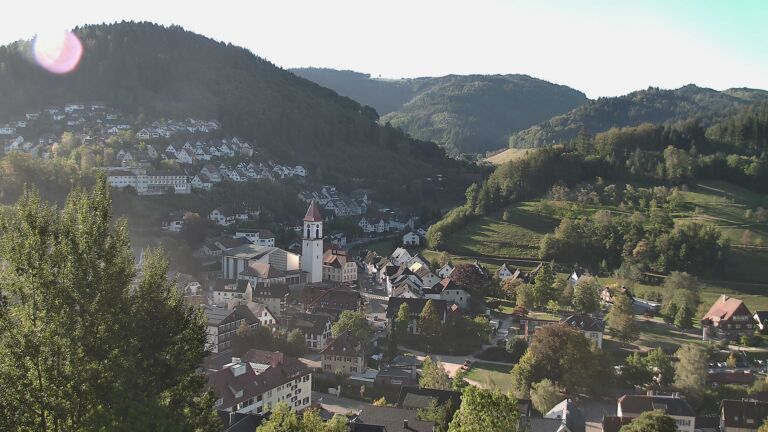 Dieses Bild zeigt eine Webcam-Aufnahme von Ottenhöfen, aufgenommen am Samstag, den 26.09.2026 um 09:10 Uhr