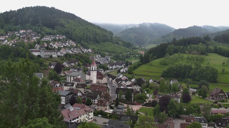 Dieses Bild zeigt eine Webcam-Aufnahme von Ottenhöfen, aufgenommen am Samstag, den 16.05.2026 um 07:50 Uhr
