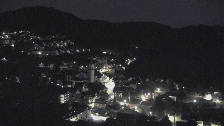 Dieses Bild zeigt eine Webcam-Aufnahme von Ottenhöfen, aufgenommen am Montag, den 15.06.2026 um 23:00 Uhr