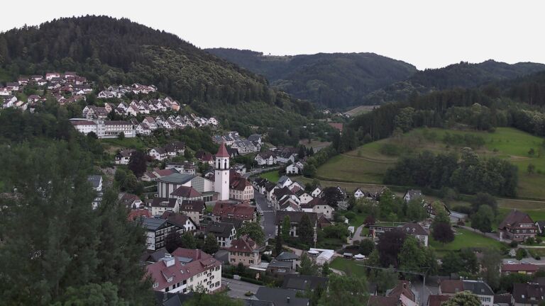 Dieses Bild zeigt eine Webcam-Aufnahme von Ottenhöfen, aufgenommen am Mittwoch, den 17.06.2026 um 21:30 Uhr