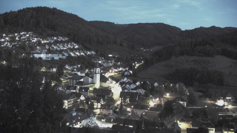 Dieses Bild zeigt eine Webcam-Aufnahme von Ottenhöfen, aufgenommen am Sonntag, den 06.09.2026 um 20:40 Uhr