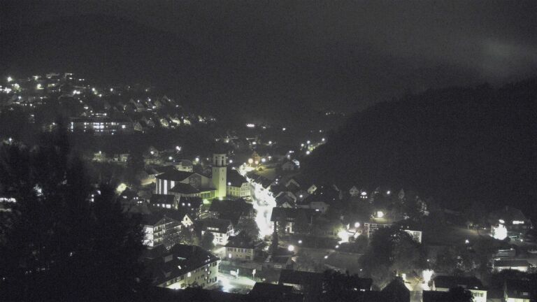 Dieses Bild zeigt eine Webcam-Aufnahme von Ottenhöfen, aufgenommen am Donnerstag, den 01.10.2026 um 20:20 Uhr