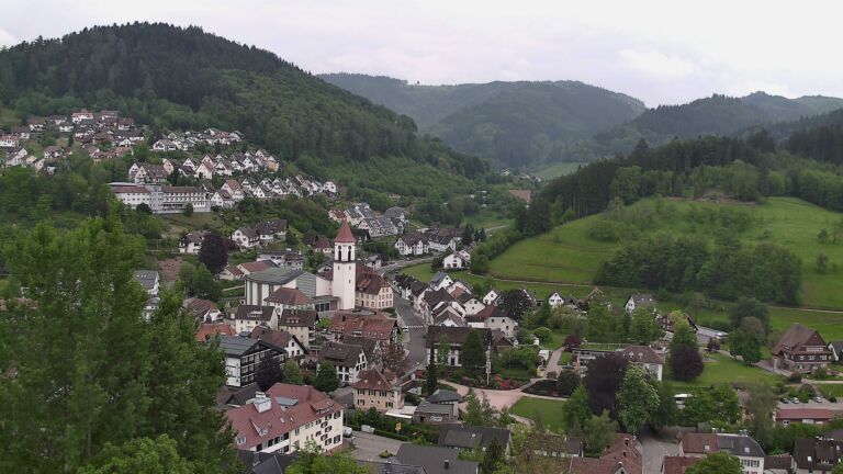 Dieses Bild zeigt eine Webcam-Aufnahme von Ottenhöfen, aufgenommen am Donnerstag, den 07.05.2026 um 16:40 Uhr