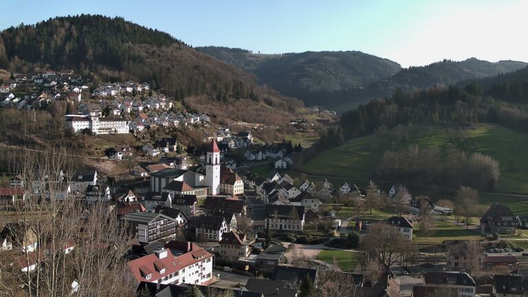 Dieses Bild zeigt eine Webcam-Aufnahme von Ottenhöfen, aufgenommen am Mittwoch, den 04.03.2026 um 16:30 Uhr