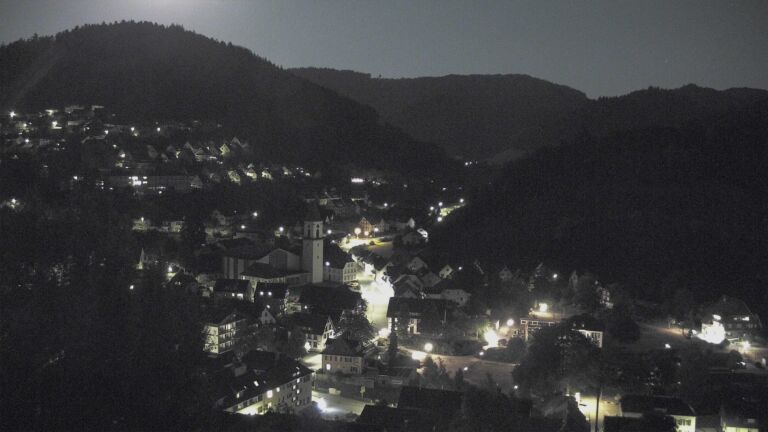 Dieses Bild zeigt eine Webcam-Aufnahme von Ottenhöfen, aufgenommen am Mittwoch, den 29.07.2026 um 23:30 Uhr