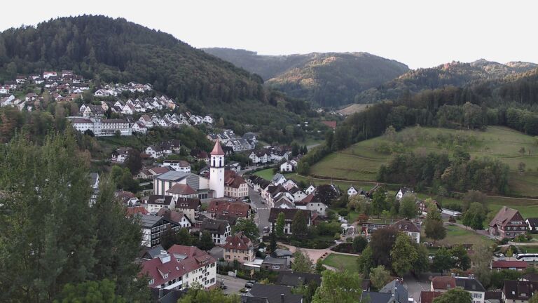 Dieses Bild zeigt eine Webcam-Aufnahme von Ottenhöfen, aufgenommen am Donnerstag, den 17.09.2026 um 07:50 Uhr