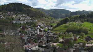 Dieses Bild zeigt eine Webcam-Aufnahme von Ottenhöfen, aufgenommen am Freitag, den 17.04.2026 um 15:20 Uhr