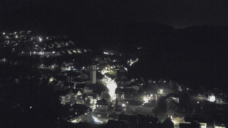 Dieses Bild zeigt eine Webcam-Aufnahme von Ottenhöfen, aufgenommen am Sonntag, den 18.10.2026 um 00:00 Uhr