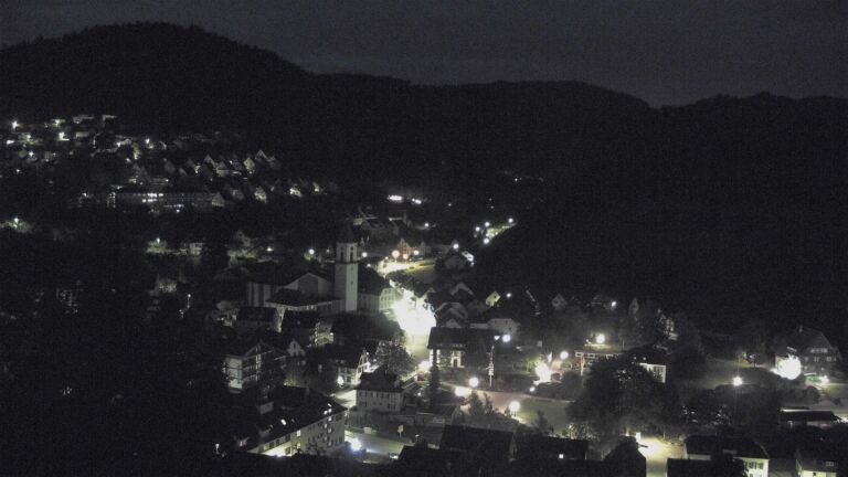 Dieses Bild zeigt eine Webcam-Aufnahme von Ottenhöfen, aufgenommen am Mittwoch, den 13.05.2026 um 04:30 Uhr