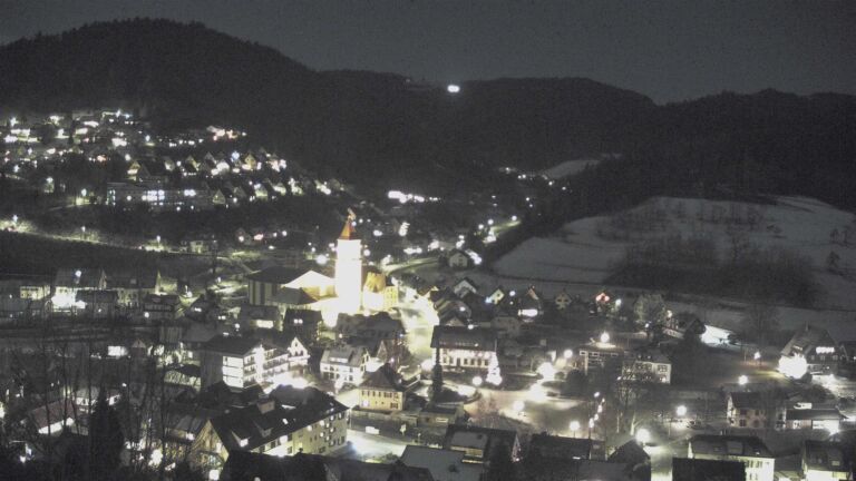 Dieses Bild zeigt eine Webcam-Aufnahme von Ottenhöfen, aufgenommen am Mittwoch, den 31.12.2025 um 19:00 Uhr