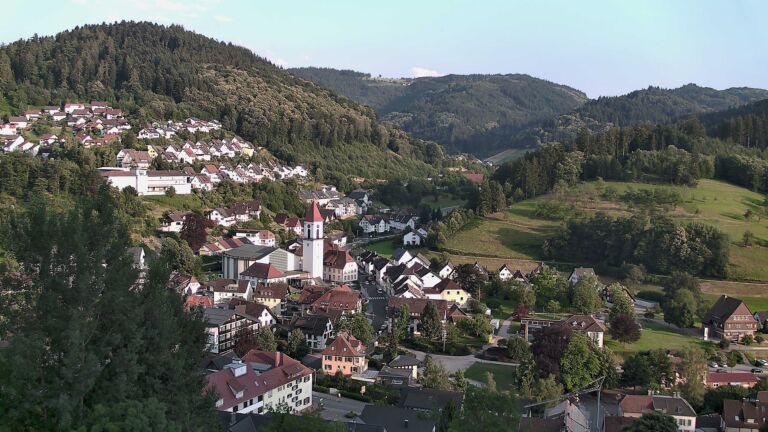 Dieses Bild zeigt eine Webcam-Aufnahme von Ottenhöfen, aufgenommen am Samstag, den 27.06.2026 um 20:00 Uhr