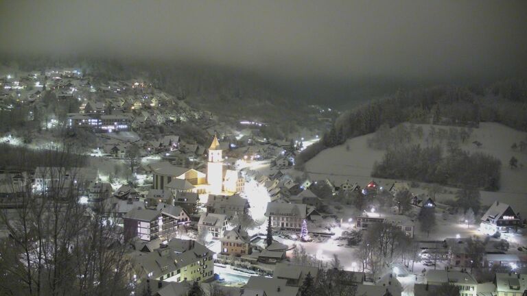 Dieses Bild zeigt eine Webcam-Aufnahme von Ottenhöfen, aufgenommen am Samstag, den 10.01.2026 um 18:40 Uhr