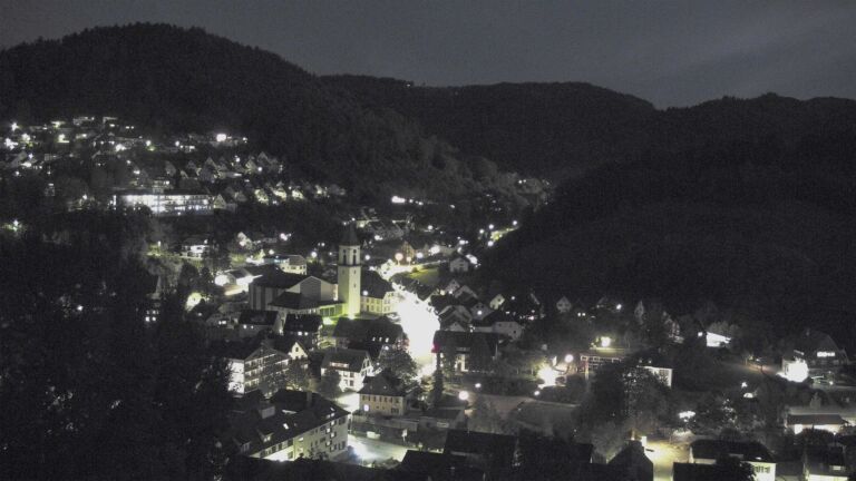 Dieses Bild zeigt eine Webcam-Aufnahme von Ottenhöfen, aufgenommen am Freitag, den 16.10.2026 um 19:30 Uhr