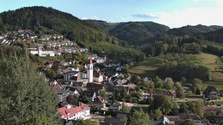 Dieses Bild zeigt eine Webcam-Aufnahme von Ottenhöfen, aufgenommen am Freitag, den 11.09.2026 um 17:40 Uhr