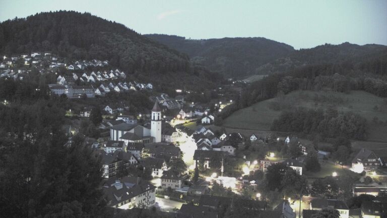 Dieses Bild zeigt eine Webcam-Aufnahme von Ottenhöfen, aufgenommen am Sonntag, den 21.06.2026 um 04:30 Uhr