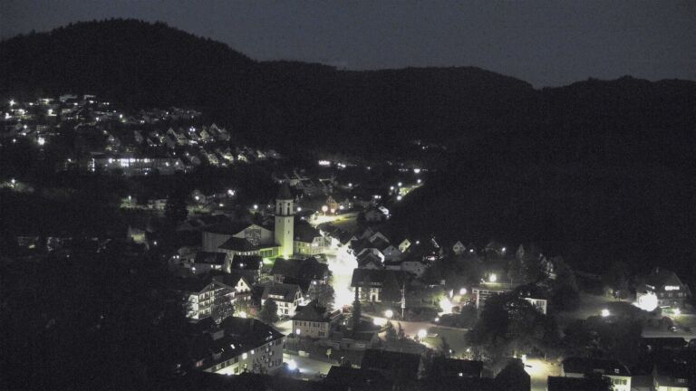 Dieses Bild zeigt eine Webcam-Aufnahme von Ottenhöfen, aufgenommen am Freitag, den 08.05.2026 um 22:00 Uhr