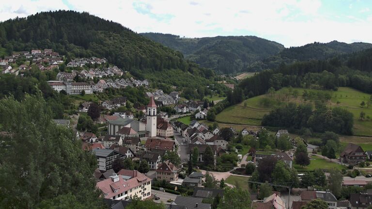 Dieses Bild zeigt eine Webcam-Aufnahme von Ottenhöfen, aufgenommen am Montag, den 29.06.2026 um 15:00 Uhr