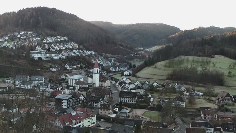 Dieses Bild zeigt eine Webcam-Aufnahme von Ottenhöfen, aufgenommen am Sonntag, den 08.02.2026 um 08:30 Uhr