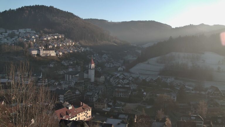 Dieses Bild zeigt eine Webcam-Aufnahme von Ottenhöfen, aufgenommen am Sonntag, den 28.12.2025 um 15:20 Uhr