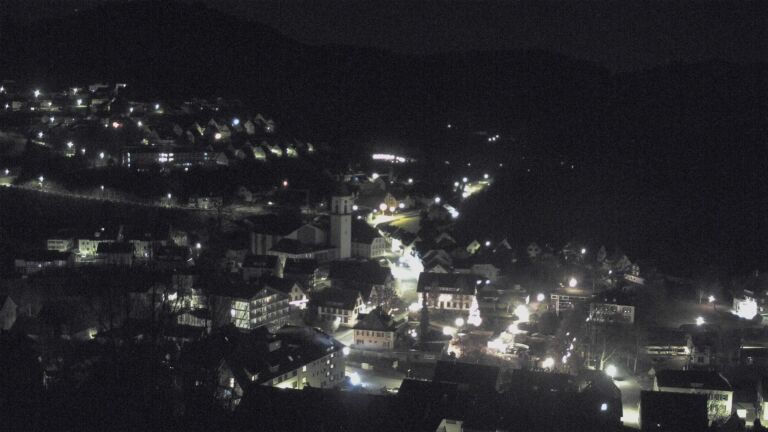 Dieses Bild zeigt eine Webcam-Aufnahme von Ottenhöfen, aufgenommen am Montag, den 15.12.2025 um 04:30 Uhr
