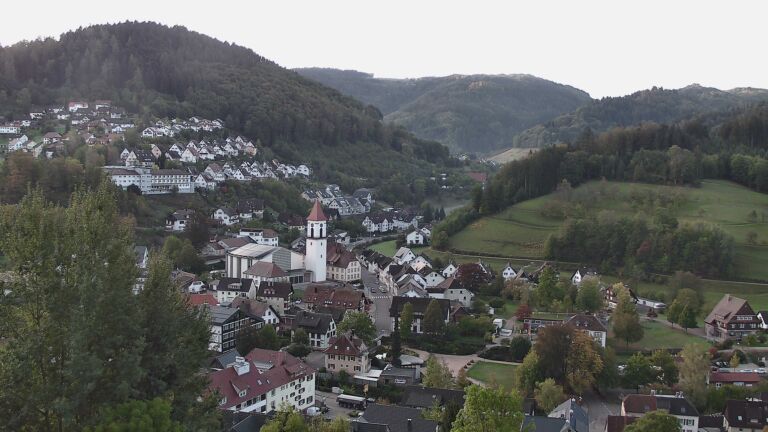 Dieses Bild zeigt eine Webcam-Aufnahme von Ottenhöfen, aufgenommen am Donnerstag, den 15.10.2026 um 08:20 Uhr