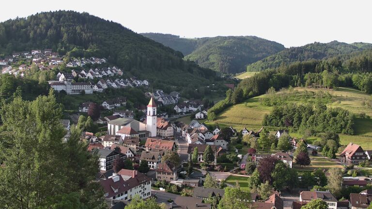 Dieses Bild zeigt eine Webcam-Aufnahme von Ottenhöfen, aufgenommen am Sonntag, den 24.05.2026 um 07:20 Uhr