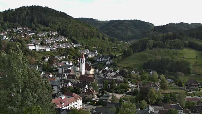 Dieses Bild zeigt eine Webcam-Aufnahme von Ottenhöfen, aufgenommen am Montag, den 21.09.2026 um 17:20 Uhr