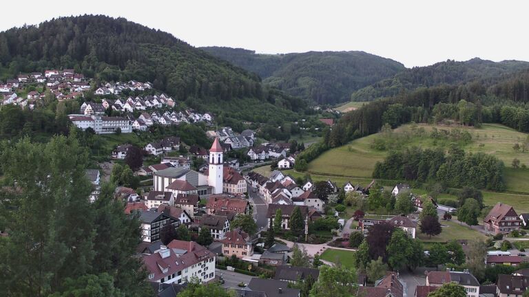 Dieses Bild zeigt eine Webcam-Aufnahme von Ottenhöfen, aufgenommen am Freitag, den 29.05.2026 um 06:00 Uhr