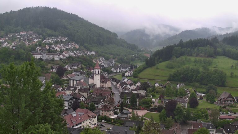 Dieses Bild zeigt eine Webcam-Aufnahme von Ottenhöfen, aufgenommen am Donnerstag, den 07.05.2026 um 08:30 Uhr