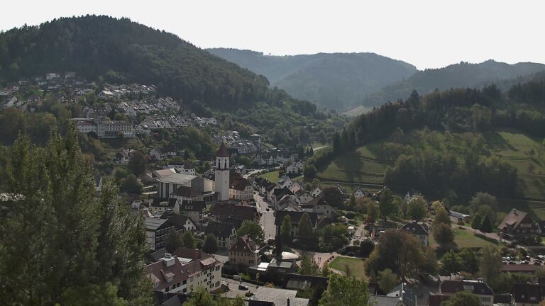 Dieses Bild zeigt eine Webcam-Aufnahme von Ottenhöfen, aufgenommen am Sonntag, den 04.10.2026 um 12:20 Uhr