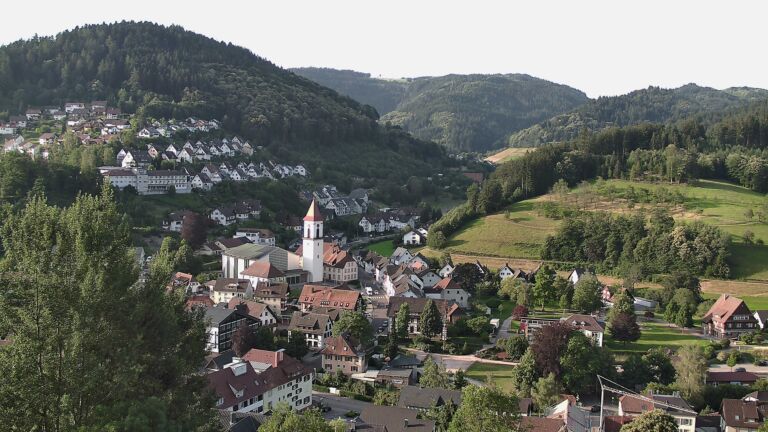 Dieses Bild zeigt eine Webcam-Aufnahme von Ottenhöfen, aufgenommen am Freitag, den 26.06.2026 um 07:30 Uhr
