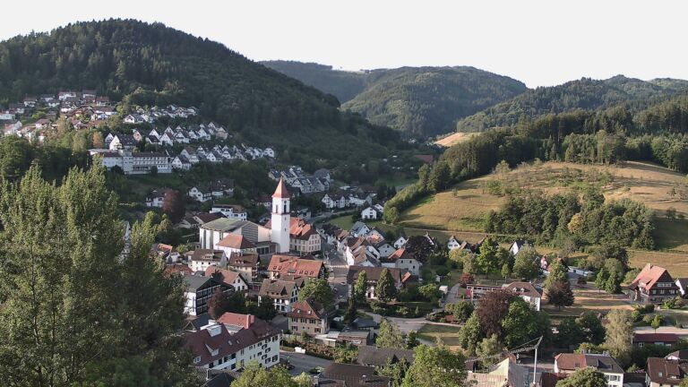 Dieses Bild zeigt eine Webcam-Aufnahme von Ottenhöfen, aufgenommen am Montag, den 20.07.2026 um 07:20 Uhr