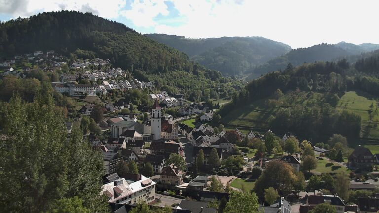 Dieses Bild zeigt eine Webcam-Aufnahme von Ottenhöfen, aufgenommen am Mittwoch, den 14.10.2026 um 14:10 Uhr