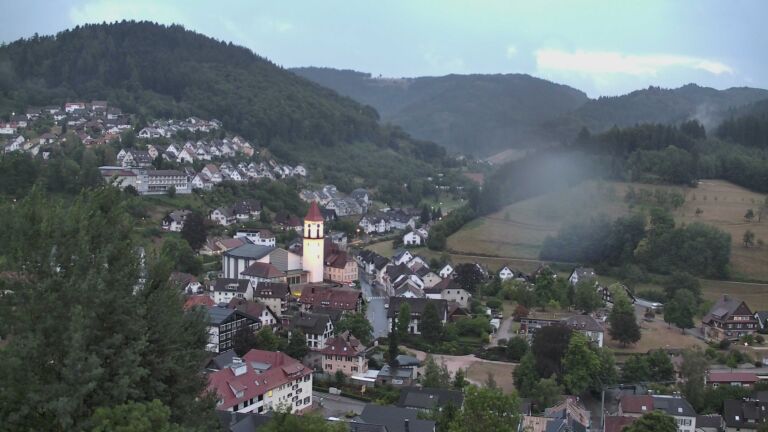 Dieses Bild zeigt eine Webcam-Aufnahme von Ottenhöfen, aufgenommen am Freitag, den 31.07.2026 um 21:00 Uhr
