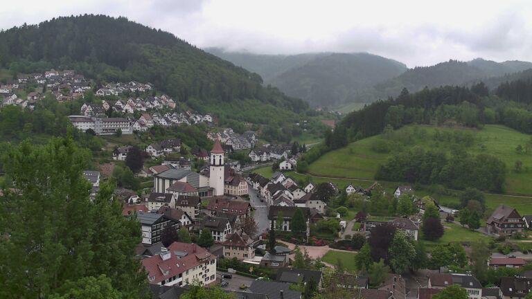 Dieses Bild zeigt eine Webcam-Aufnahme von Ottenhöfen, aufgenommen am Dienstag, den 05.05.2026 um 14:30 Uhr