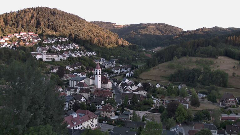 Dieses Bild zeigt eine Webcam-Aufnahme von Ottenhöfen, aufgenommen am Mittwoch, den 12.08.2026 um 20:10 Uhr