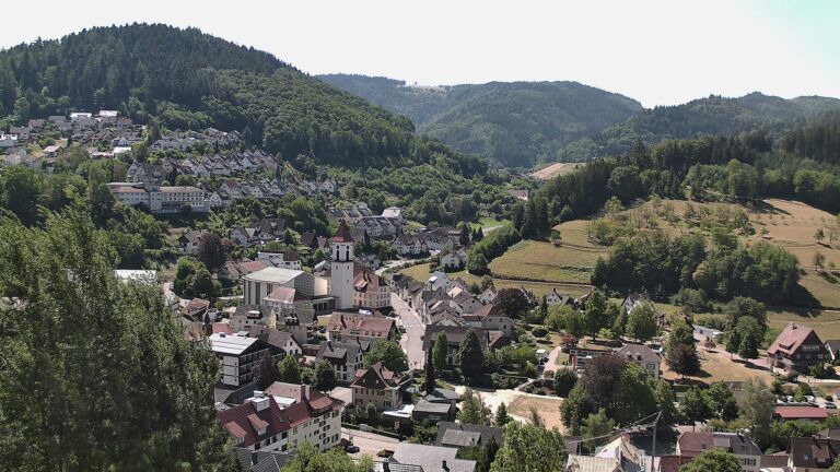 Dieses Bild zeigt eine Webcam-Aufnahme von Ottenhöfen, aufgenommen am Dienstag, den 28.07.2026 um 11:40 Uhr
