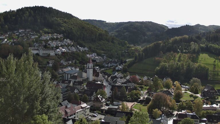 Dieses Bild zeigt eine Webcam-Aufnahme von Ottenhöfen, aufgenommen am Freitag, den 23.10.2026 um 13:40 Uhr