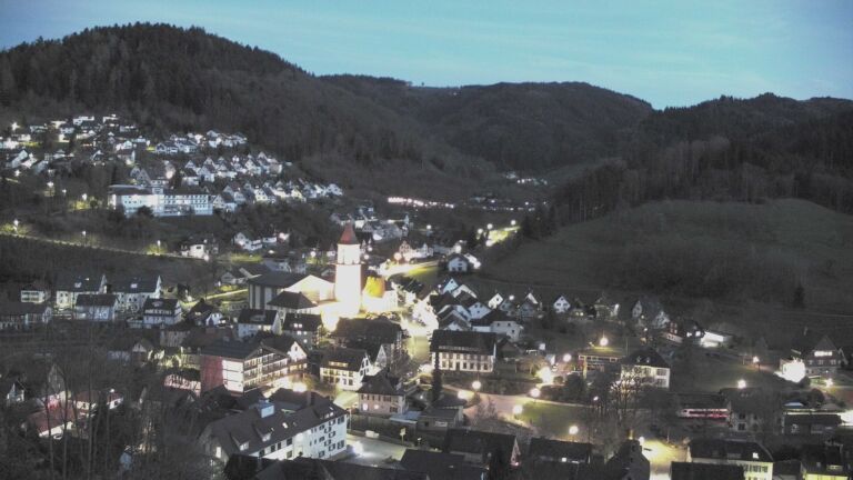 Dieses Bild zeigt eine Webcam-Aufnahme von Ottenhöfen, aufgenommen am Samstag, den 04.04.2026 um 20:40 Uhr