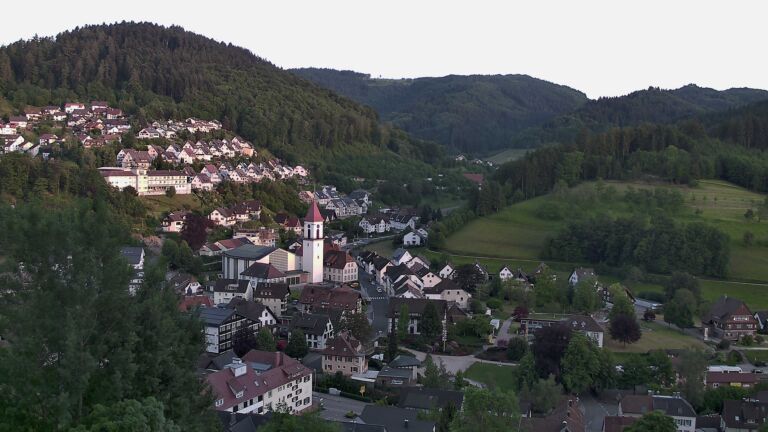 Dieses Bild zeigt eine Webcam-Aufnahme von Ottenhöfen, aufgenommen am Samstag, den 23.05.2026 um 20:30 Uhr