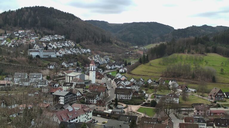 Dieses Bild zeigt eine Webcam-Aufnahme von Ottenhöfen, aufgenommen am Sonntag, den 01.03.2026 um 08:50 Uhr