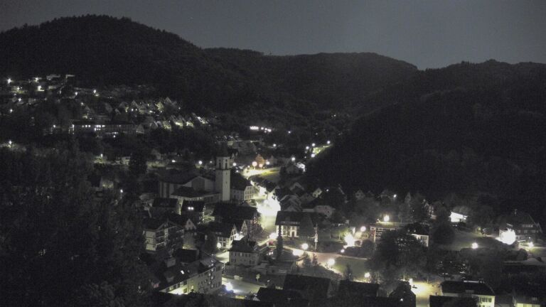 Dieses Bild zeigt eine Webcam-Aufnahme von Ottenhöfen, aufgenommen am Samstag, den 02.05.2026 um 01:30 Uhr