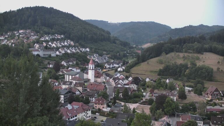 Dieses Bild zeigt eine Webcam-Aufnahme von Ottenhöfen, aufgenommen am Freitag, den 31.07.2026 um 05:40 Uhr