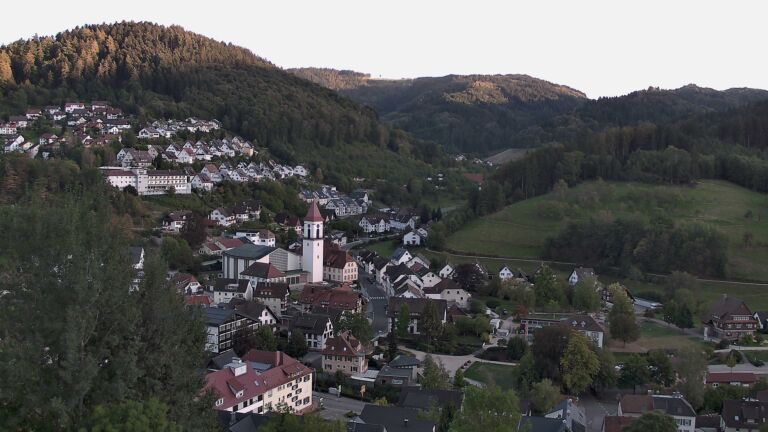 Dieses Bild zeigt eine Webcam-Aufnahme von Ottenhöfen, aufgenommen am Mittwoch, den 23.09.2026 um 18:50 Uhr