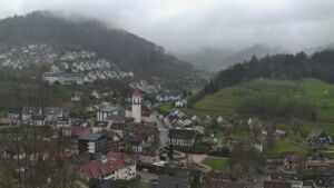 Dieses Bild zeigt eine Webcam-Aufnahme von Ottenhöfen, aufgenommen am Freitag, den 10.04.2026 um 11:00 Uhr