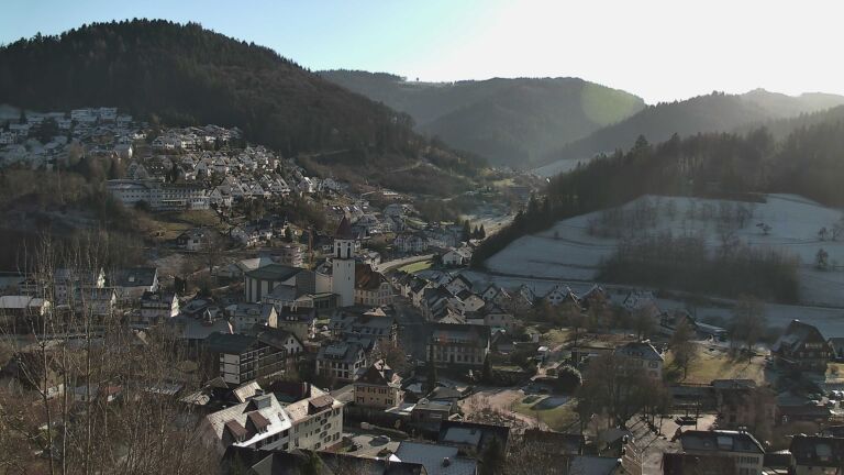 Dieses Bild zeigt eine Webcam-Aufnahme von Ottenhöfen, aufgenommen am Mittwoch, den 31.12.2025 um 13:20 Uhr