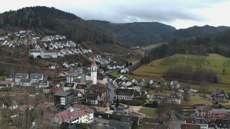 Dieses Bild zeigt eine Webcam-Aufnahme von Ottenhöfen, aufgenommen am Freitag, den 06.02.2026 um 15:20 Uhr